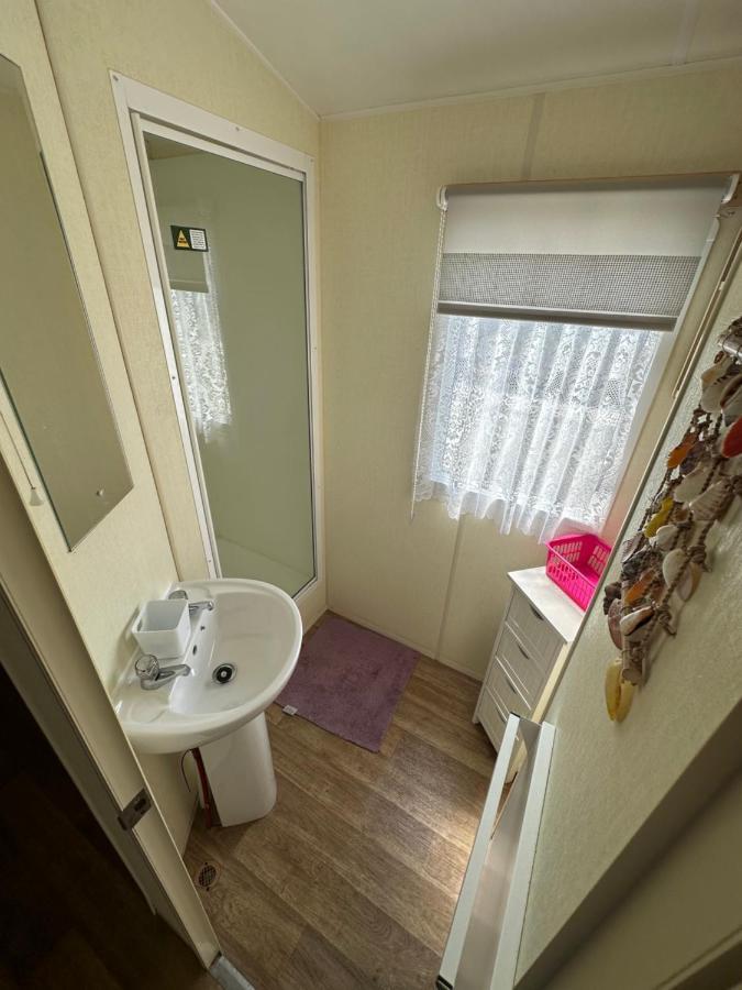Caravan To Hire Lyon'S Robin Hood Ріл Екстер'єр фото
